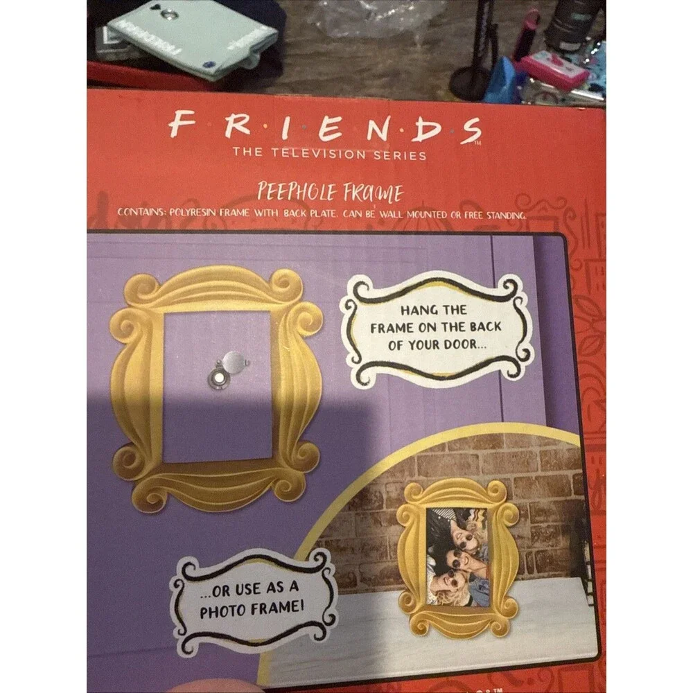 Friends Peephole Picture Photo Frame Yellow 7” Hang or Stand NEW Open Box